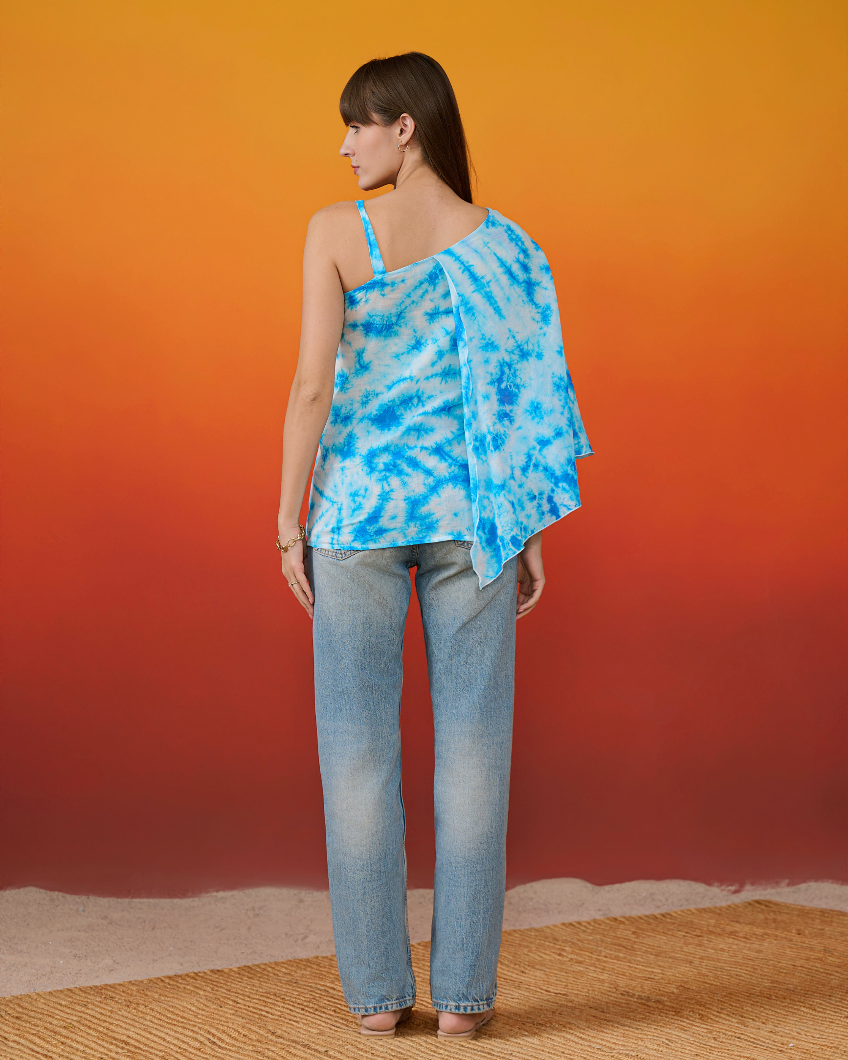 Neeli Dhaar Asymmetric Top